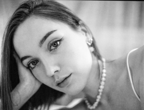 Polina. 尼基塔·杰米多夫