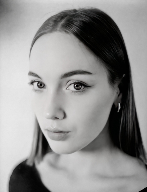 Polina. 尼基塔·杰米多夫