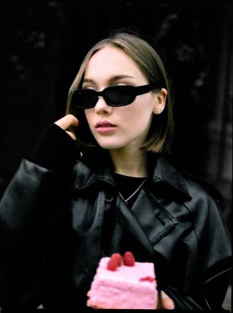Polina，生日快乐！. 尼基塔·杰米多夫