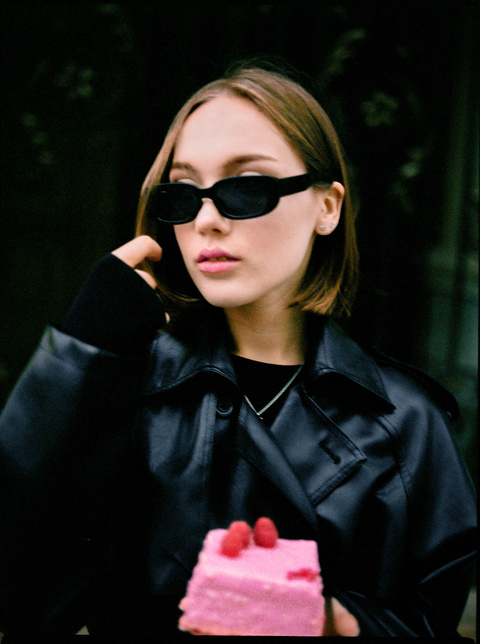 Polina，生日快乐！. 尼基塔·杰米多夫